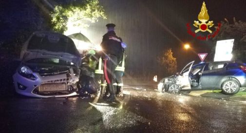 Schianto nella notte: feriti due automobilisti