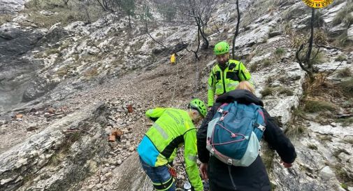 Escursionista rimane bloccata alla cascata