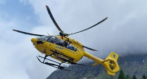 Alpinista di Montebelluna colpito da una scarica di sassi: salvato dall'elisoccorso in quota Alpinista di Montebelluna colpito da una scarica di sassi: salvato dall'elisoccorso in quota