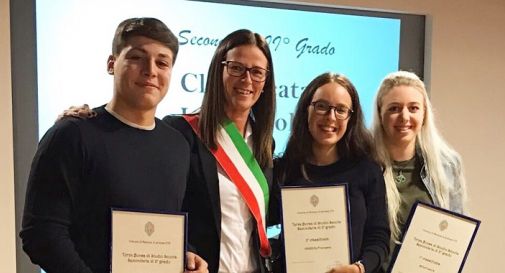 gli studenti delle scuole superiori premiati