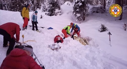 Scialpinista si frattura una gamba