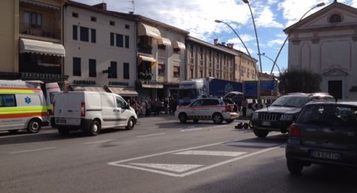 San Giacomo, furgone contro bici: grave ciclista