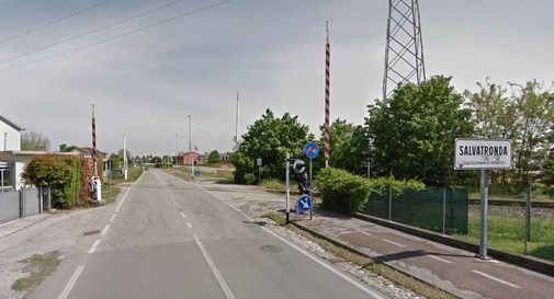 Via Sile: passaggio a livello chiuso per quattro giorni