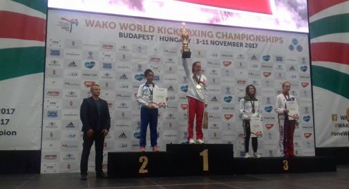 Luna Mendy sul secondo gradino del podio a Budapest