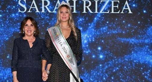 Miss Italia: la corona di reginetta della bellezza va alla 18enne Sarah Rizea