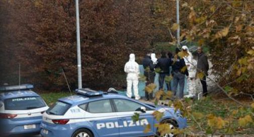 Milano, donna sgozzata nel parco