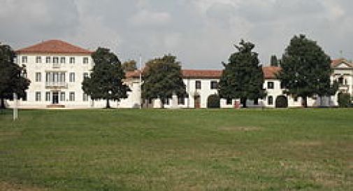 Scolari in tour a Villa Torni
