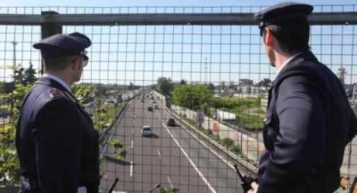 Auto in panne sulla Sassari-Alghero, 2 donne uccise da pirata strada. Bimba ferita