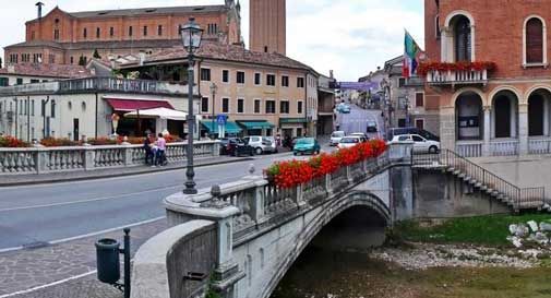 Finiti i lavori di restauro del ponte di via Vaccari a Pieve di Soligo