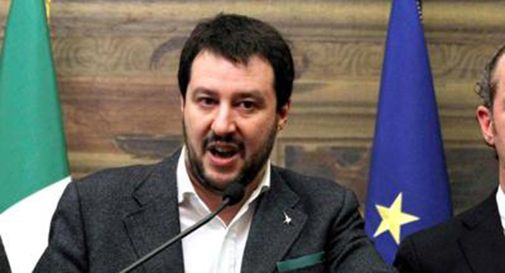 Salvini si scaglia contro i gay