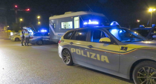 Sfreccia a più di cento all’ora col limite di cinquanta: stangato 