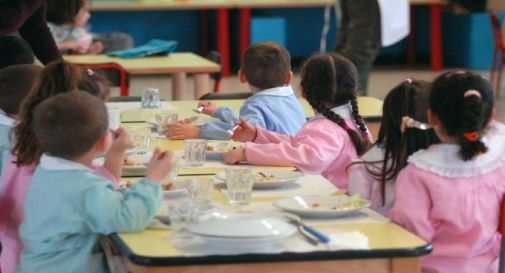 Non possono pagare, bimbi esentati dalla mensa scolastica