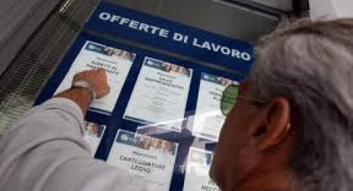 Lavoro, calano i disoccupati ma aumentano i redditi sotto i 7.500 euro