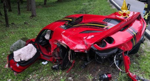 Cortina, scontro tra Ferrari e camion lungo la statale