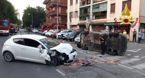 Schianto tra due auto questa sera a Treviso: una delle vetture era alimentata a Gpl.