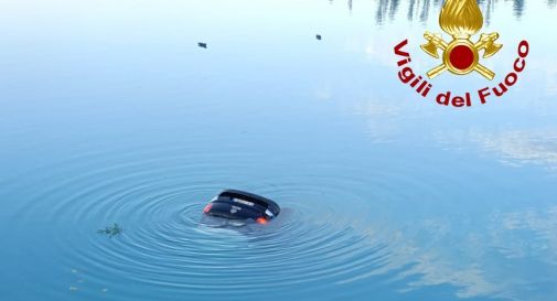 Spresiano, alle Bandie l'auto finisce nel lago