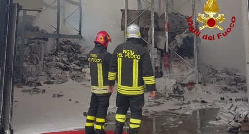 Casale, incendio al capannone dell'azienda di caffè