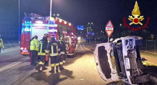 Mansuè, auto si ribalta e rimane su un fianco: allarme nella notte