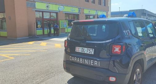 Fa la spesa in due supermercati senza pagare: arrestata a Spresiano