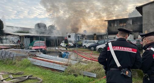 Resana, incendio in carrozzeria: a fuoco diverse auto