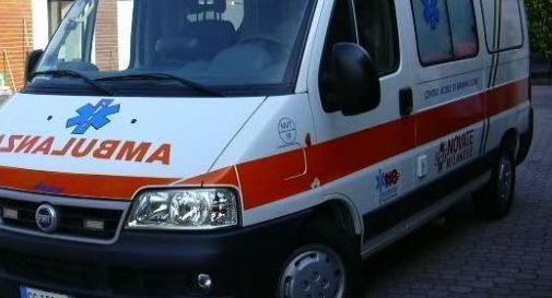 Schianto tra due auto a Treviso: 40enne all'ospedale