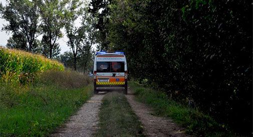 Uccide la compagna e poi tenta il suicidio