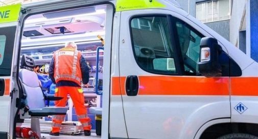Tragico infortunio sul lavoro, operaio precipitato dal tetto di un capannone e muore