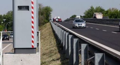 A 170 all'ora in tangenziale: patente ritirata e mille euro di multa