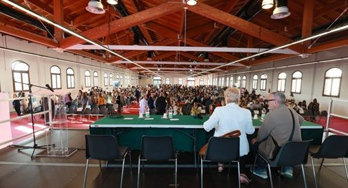 Asili paritari in trincea contro i muri politici, la proposta per l'integrazione