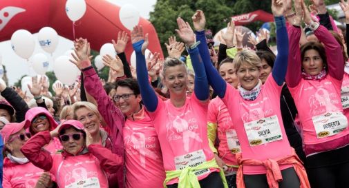 Treviso è donna, la pioggia non ferma la grande festa rosa