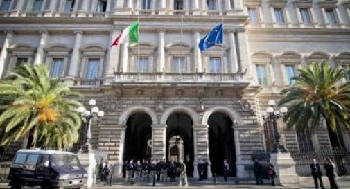 Sale di altri 33 mld il debito pubblico nel 2015