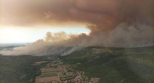 Incendio Carso: Trenitalia attiva corse marittime 