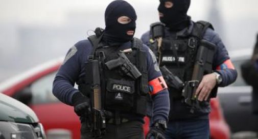 Belgio, maxi operazione della polizia a Etterbeek: residenti evacuati