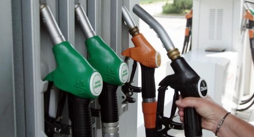Caro carburante, prorogato il taglio delle accise su benzina e diesel