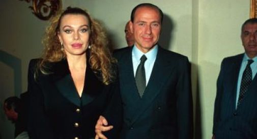 Berlusconi, stop assegno: Veronica deve restituirgli 60milioni