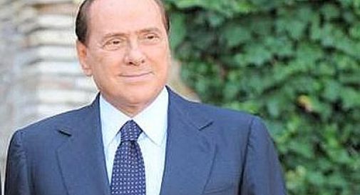 Berlusconi: ''Tornare in campo? Vediamo, ci sto pensando''