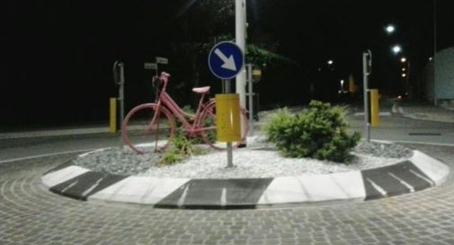 Bici rosa contro i tumori