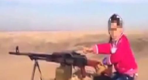 Video shock, bimba curda rivendica l'uccisione di 400 jihadisti dell'Is in Siria