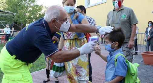 Covid Veneto, meno di mille casi e una vittima in 24 ore 