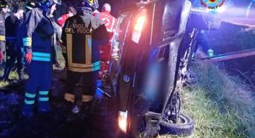 Auto contro albero, muore a 28 anni