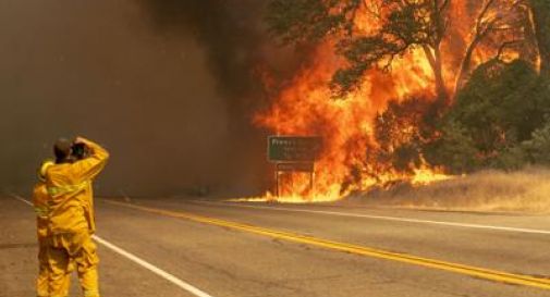 California devastata dal fuoco