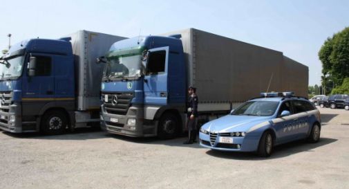 Trasporti abusivi: 100mila euro di sanzioni, confiscati due camion