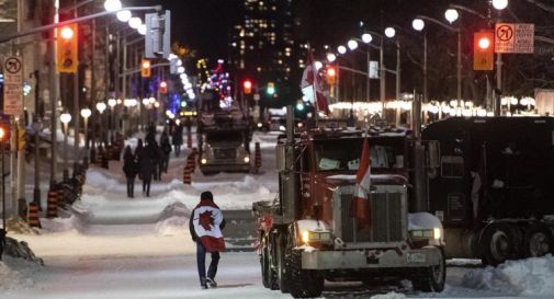 Proteste in Canada, arrestati oltre 100 manifestanti a Ottawa
