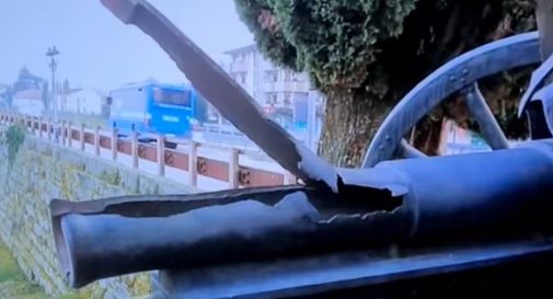 Vandali a Nervesa fanno saltare il cannone del monumento alla Grande Guerra