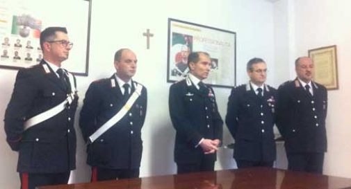 Tenta il suicidio, carabinieri lo salvano