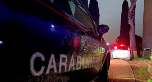 Costringeva la ragazza incinta a prostituirsi