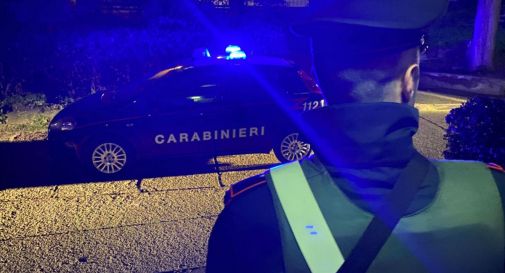 Aspetta l'ex sotto casa e la uccide a martellate