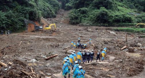 Giappone: proseguono piogge torrenziali, 72 morti