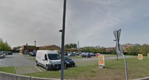 Rubano alimentari al supermercato, giostrai in manette