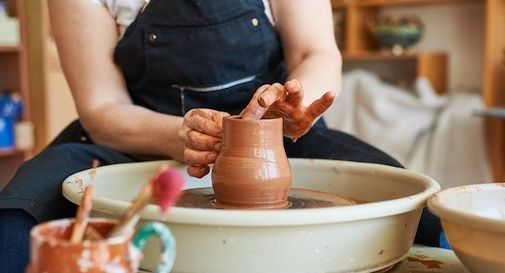 lavorare la ceramica